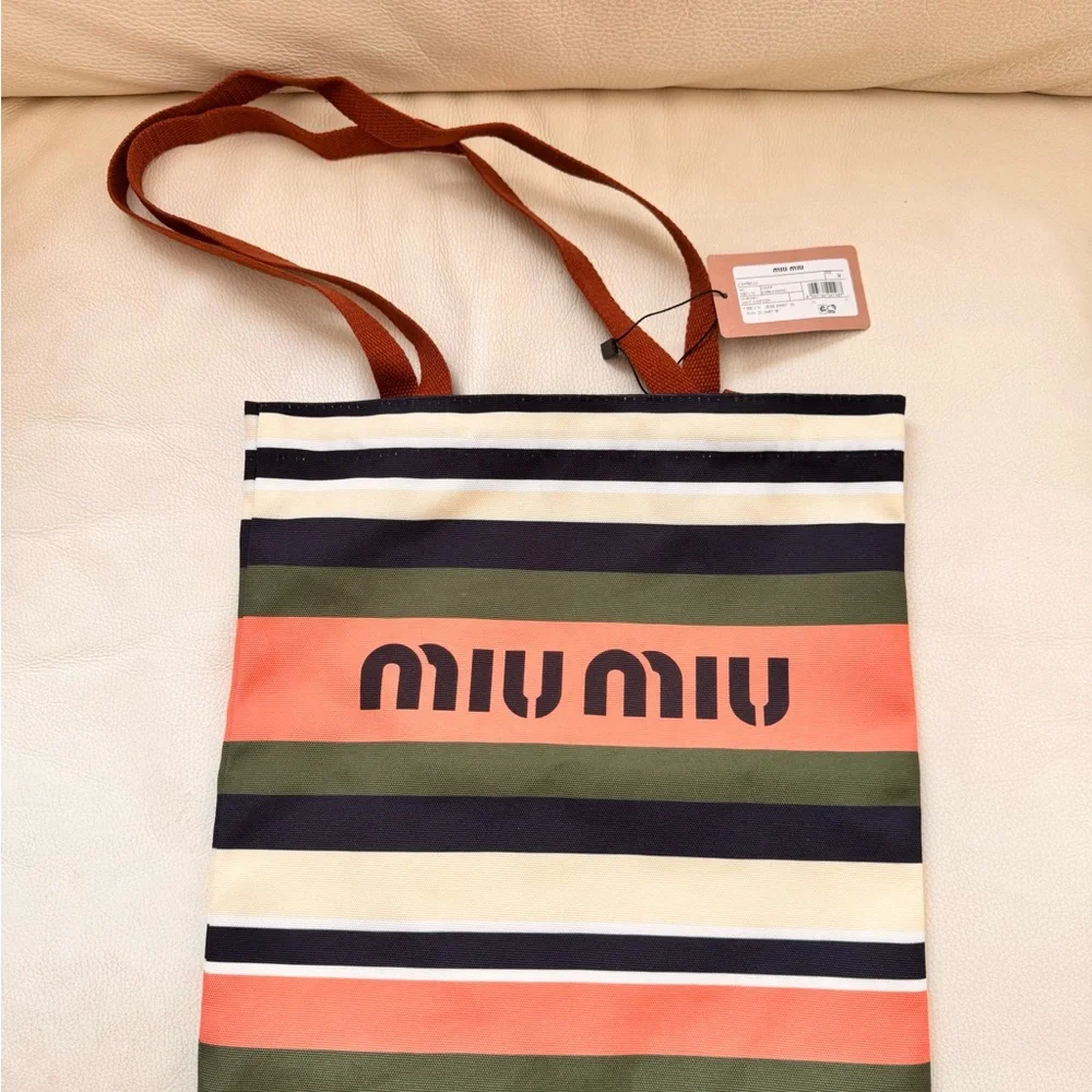 **SOLD**
Miu Miu beauty gift Limited Edition Stripe Tote Bag Made in Italy - Picture 1 of 10